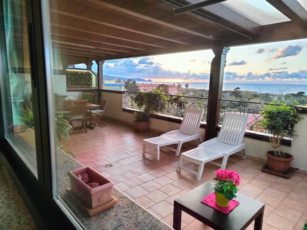 "Appartamento Del Mare Gliaca" Con Vista Isole Eolie,Ampia Terrazza,Wifi E Parcheggio Privato Gratuito Piraino Exterior foto