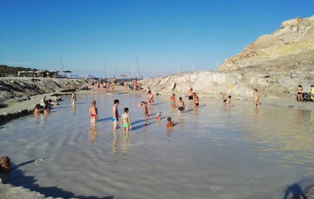 "Appartamento Del Mare Gliaca" Con Vista Isole Eolie,Ampia Terrazza,Wifi E Parcheggio Privato Gratuito Piraino Exterior foto
