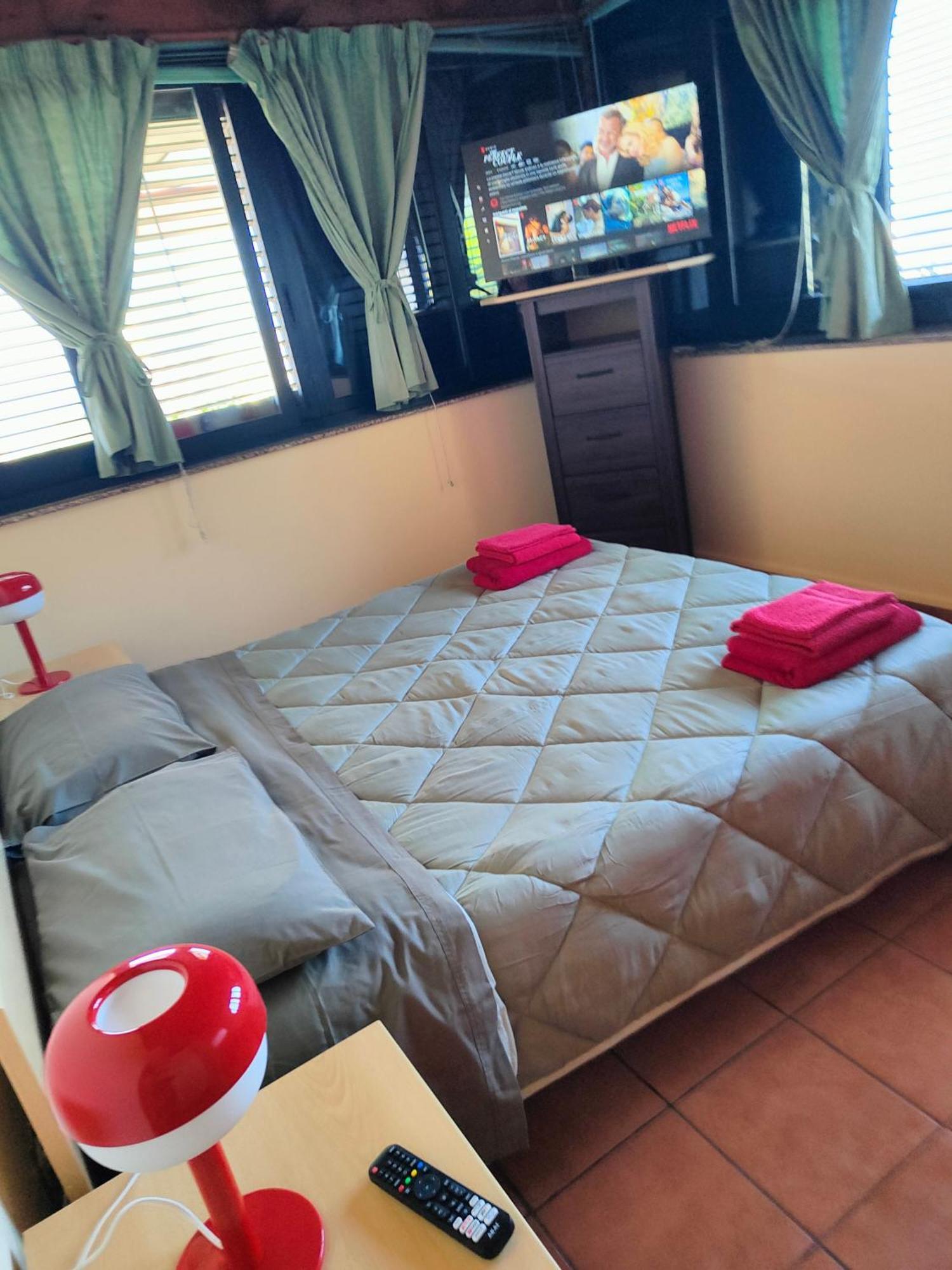 "Appartamento Del Mare Gliaca" Con Vista Isole Eolie,Ampia Terrazza,Wifi E Parcheggio Privato Gratuito Piraino Exterior foto