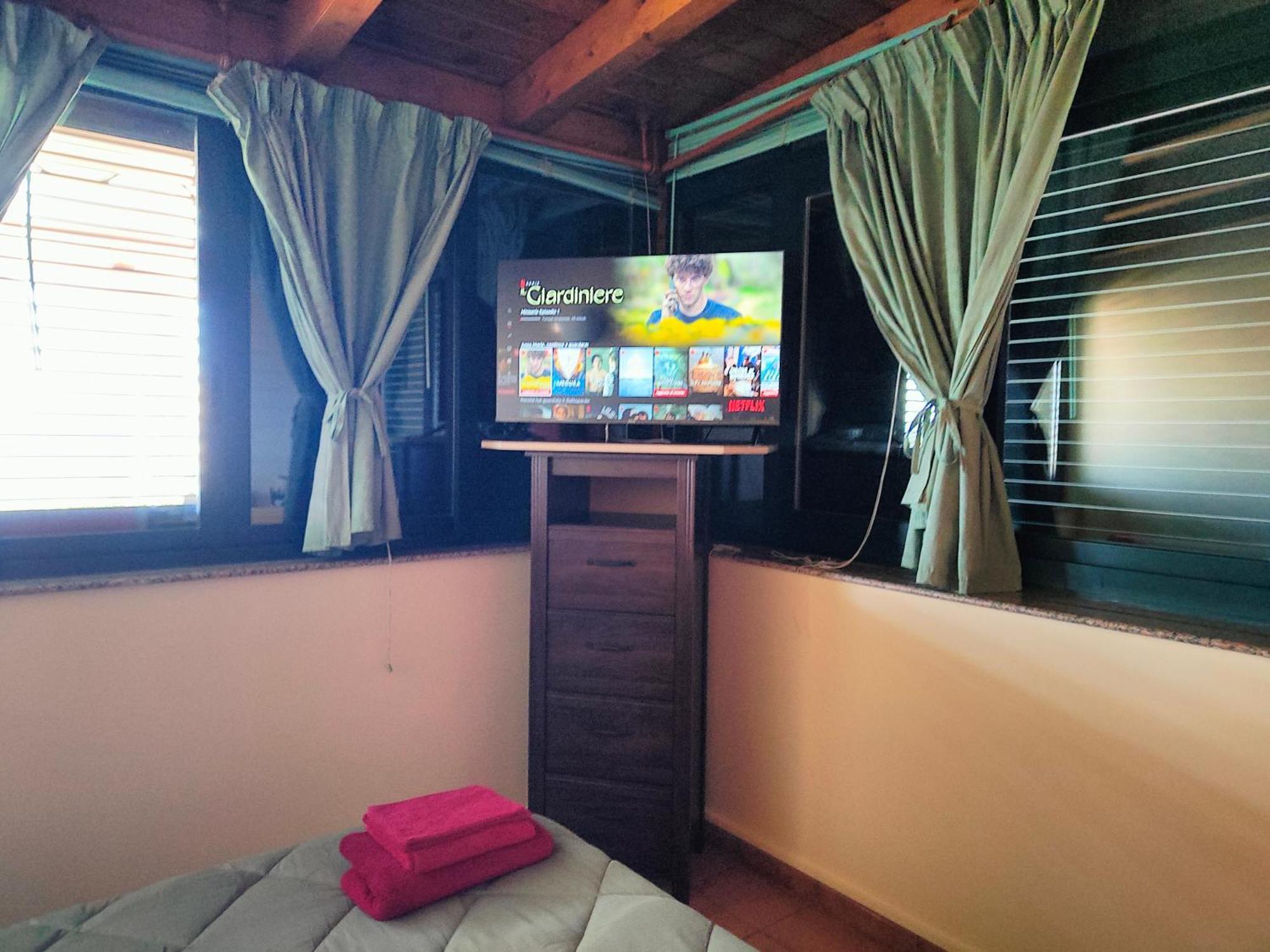 "Appartamento Del Mare Gliaca" Con Vista Isole Eolie,Ampia Terrazza,Wifi E Parcheggio Privato Gratuito Piraino Exterior foto