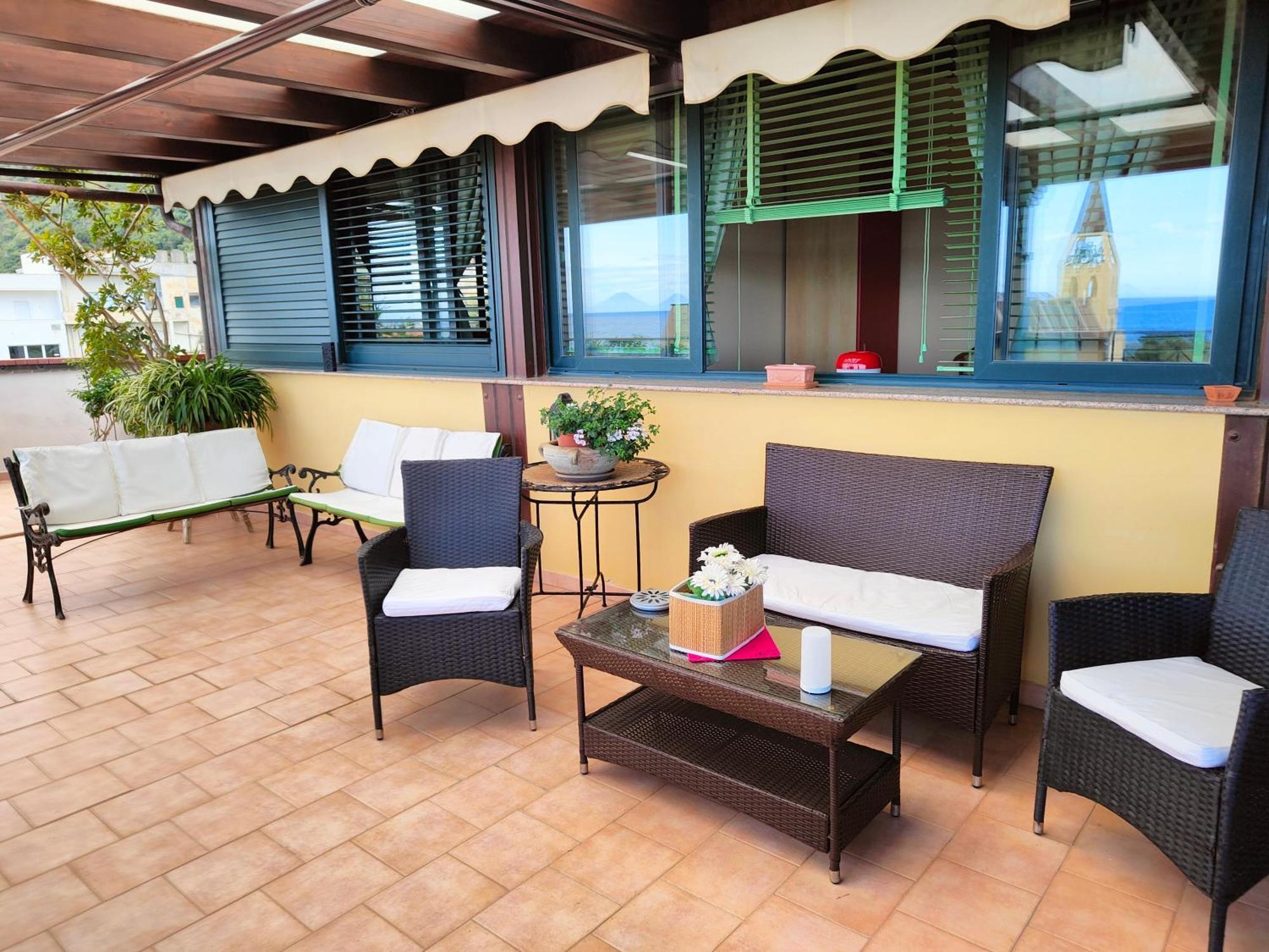 "Appartamento Del Mare Gliaca" Con Vista Isole Eolie,Ampia Terrazza,Wifi E Parcheggio Privato Gratuito Piraino Exterior foto